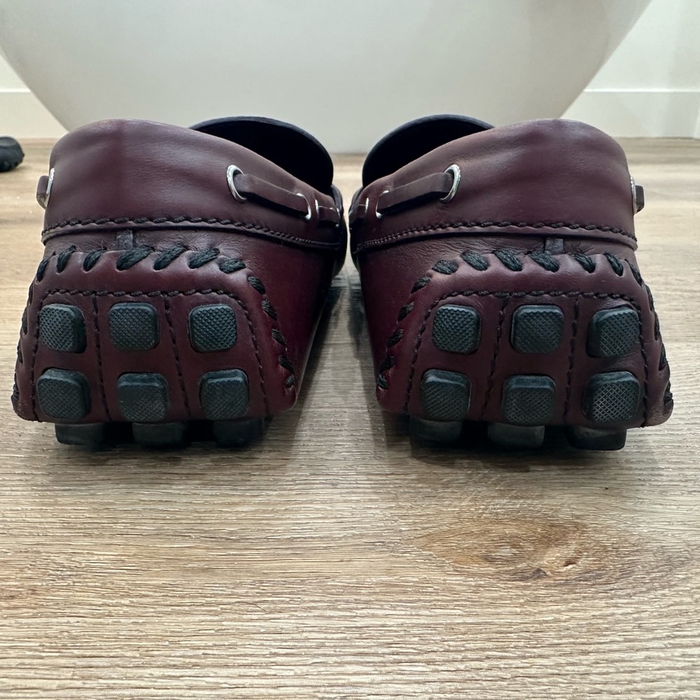 Louis Vuitton Burgundy Leather Boat Shoes with Elegant Stitching - Picture 6 of 7